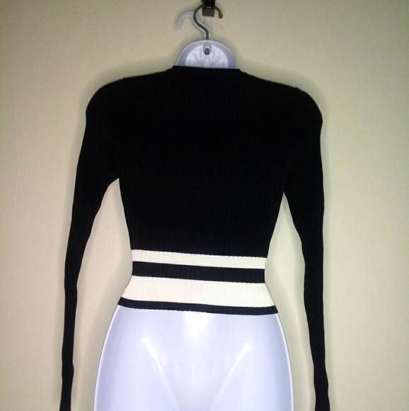Forever 21 black and white Ribbed Cropped sweater - Picture 6 of 13